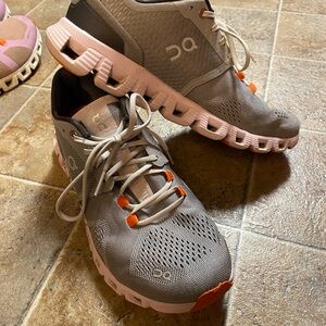 On Running Women's Gray Running Shoes